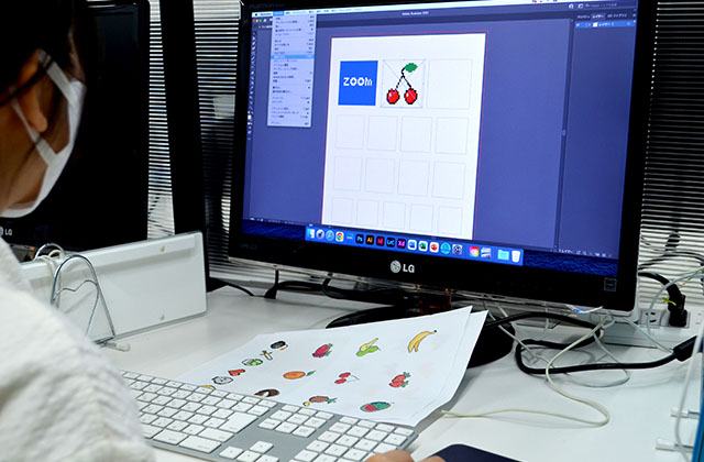 ビジュアルデザイン科「だれでもカンタン!Mac入門」の制作風景