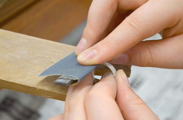 ジュエリーデザイン科「キラキラ切り子リング」制作風景