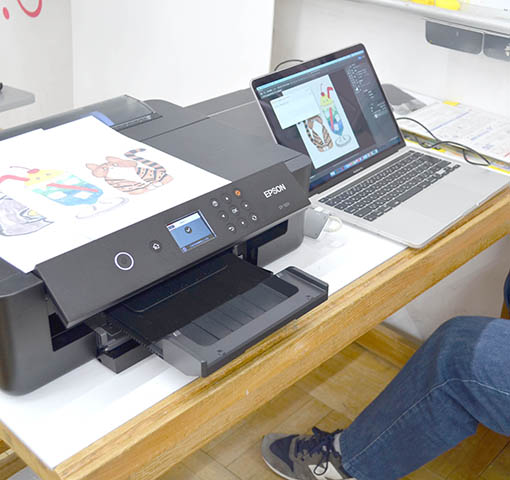 ビジュアルデザイン科「イラストのトートバッグ」