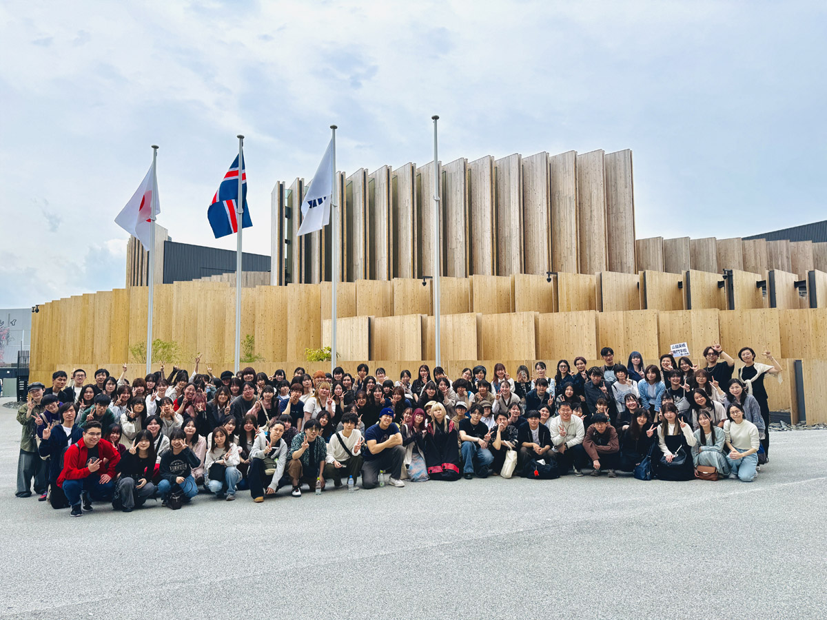 研修旅行に行ってきました！ 全員集合写真