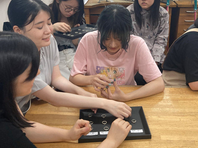 特別講義「貴金属装身具製作技能士検定三級　実技試験の対策」を開催しました